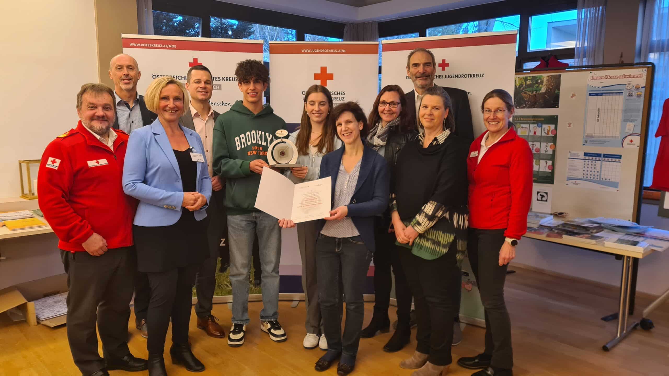 Read more about the article Das BRG wurde mit dem Henry Award des Jugendrotkreuzes ausgezeichnet! 