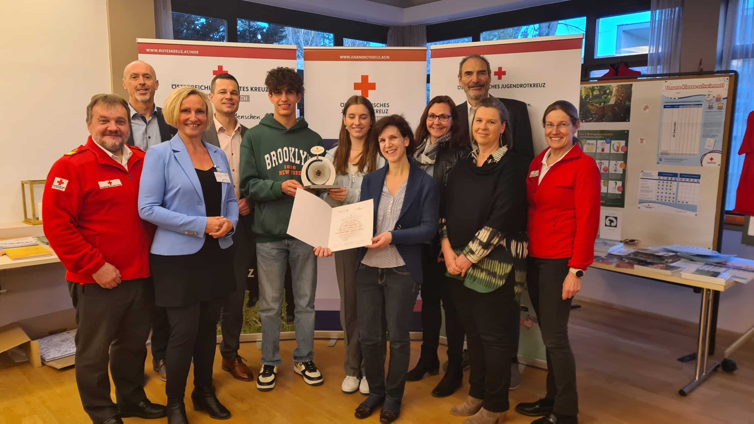 Mehr über den Artikel erfahren Das BRG wurde mit dem Henry Award des Jugendrotkreuzes ausgezeichnet! 