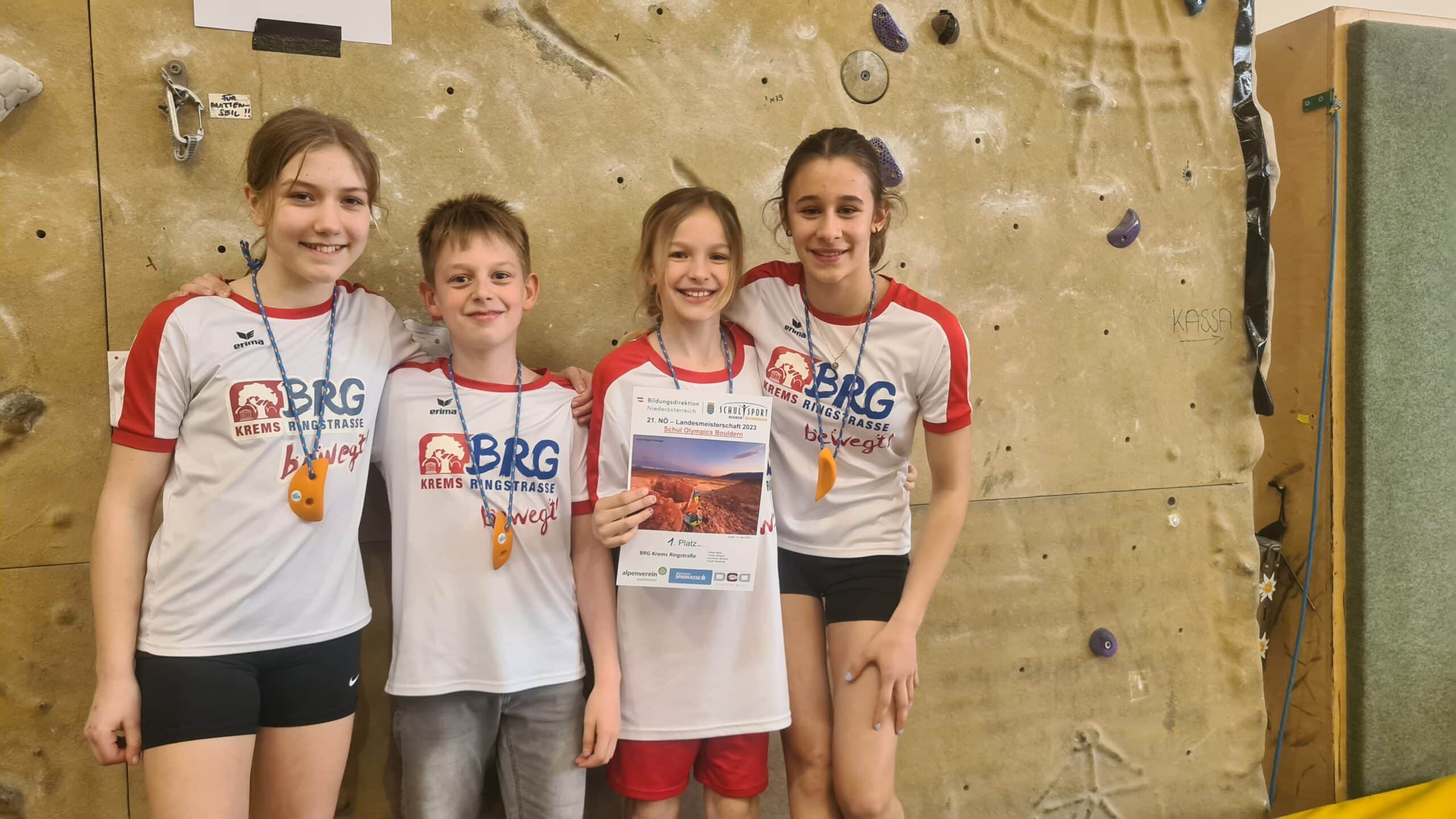 Mehr über den Artikel erfahren Schul Olympics Bouldern – Team des BRG Krems Ringstraße am 1. Platz