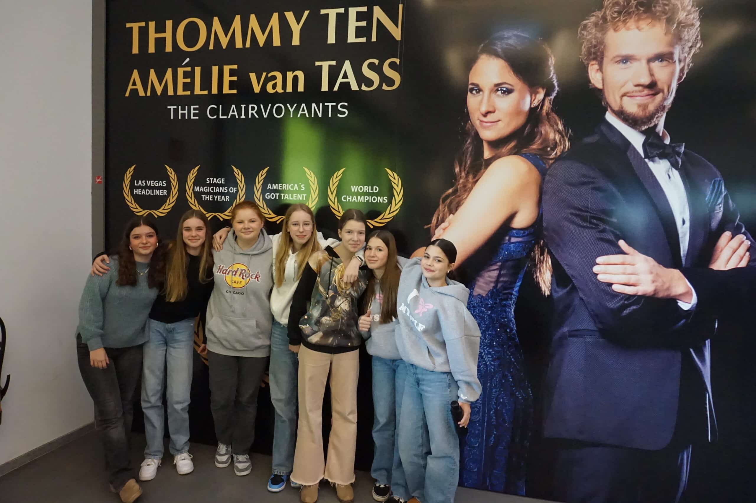 Mehr über den Artikel erfahren Thommy Ten verzaubert das BRG Krems Ringstraße 