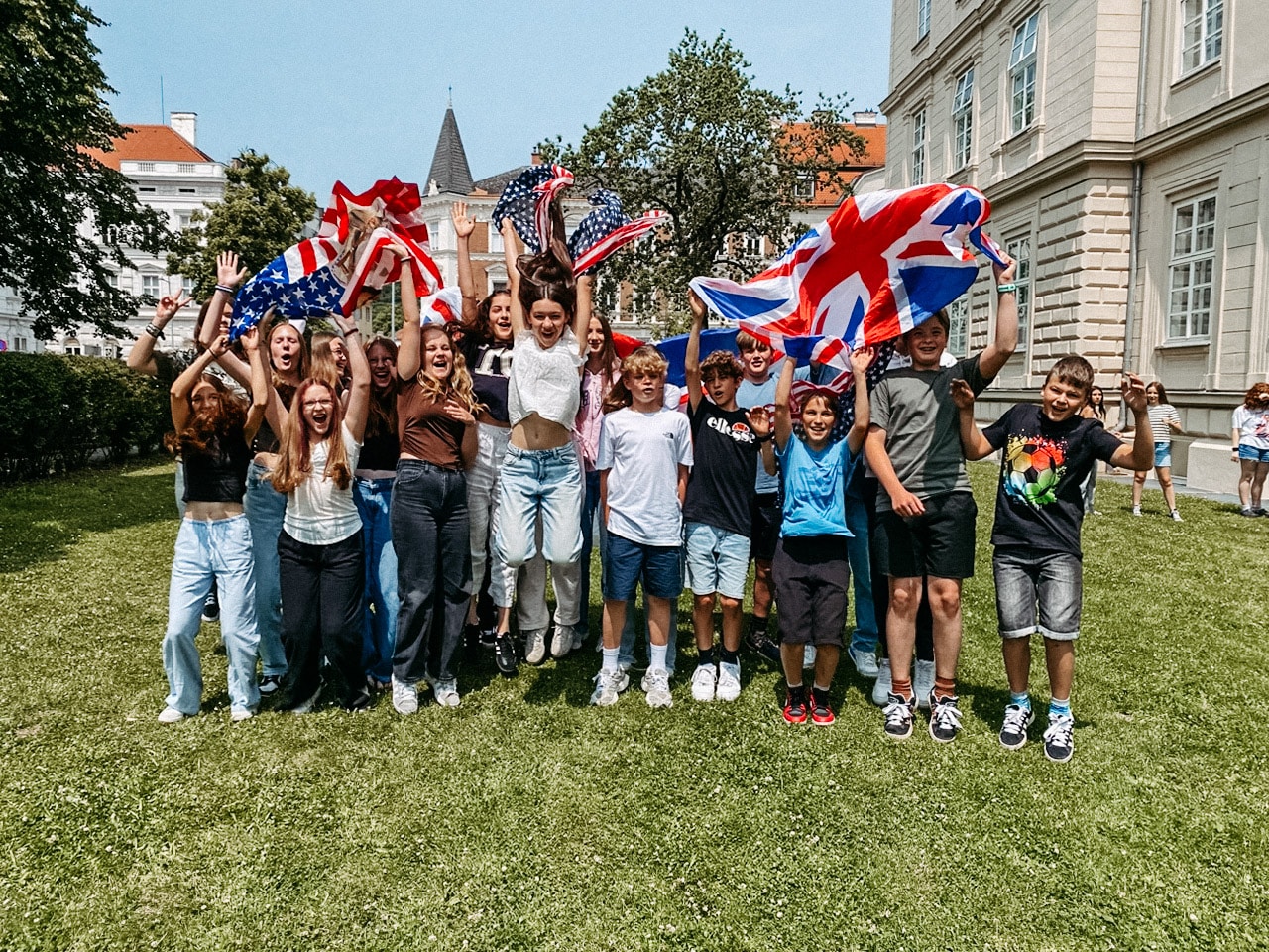 Mehr über den Artikel erfahren JUMP INTO ENGLISH